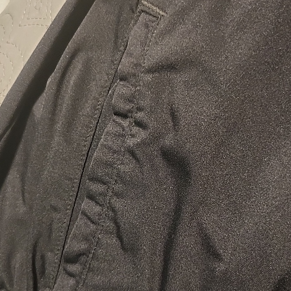 Women's under armour pants 2 pair identical - Picture 5 of 6